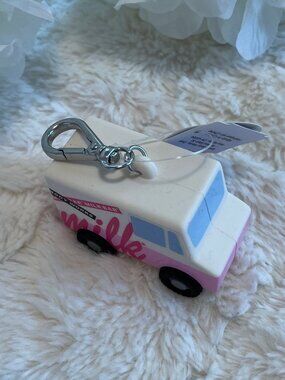 Bath & Body Works Milk Bar Truck  Keychain PocketBac Holder NWT